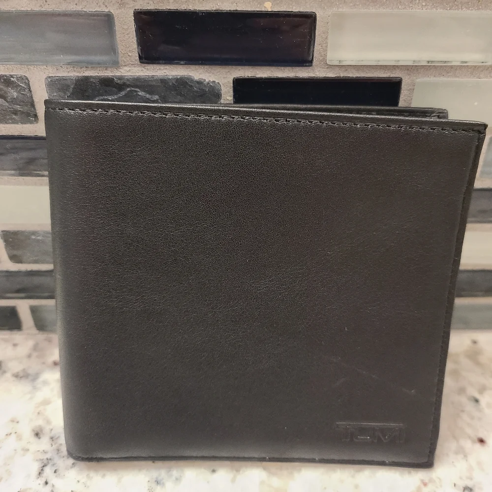 Tumi Black Leather Bifold Wallet